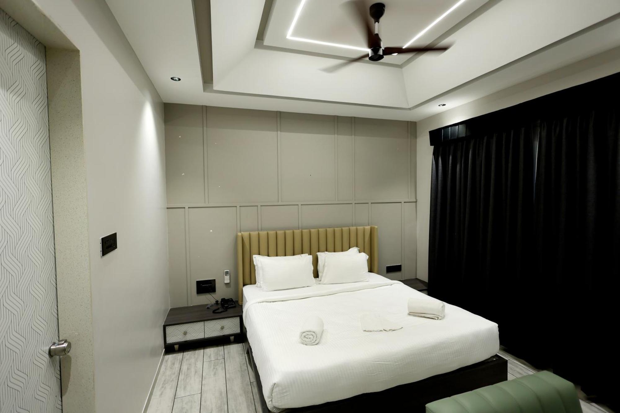 Hotel Statusinn, Ichalkaranji Luaran gambar