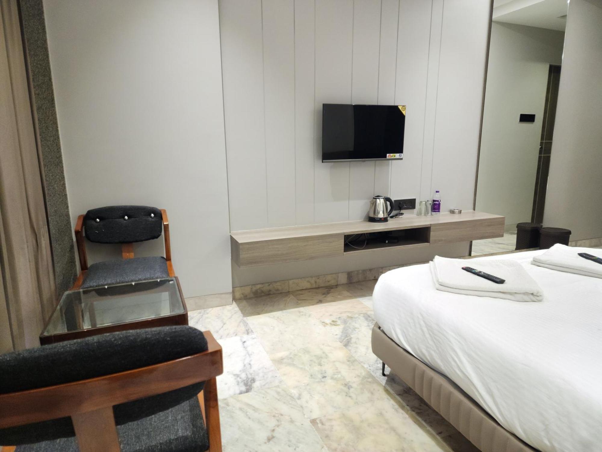 Hotel Statusinn, Ichalkaranji Luaran gambar