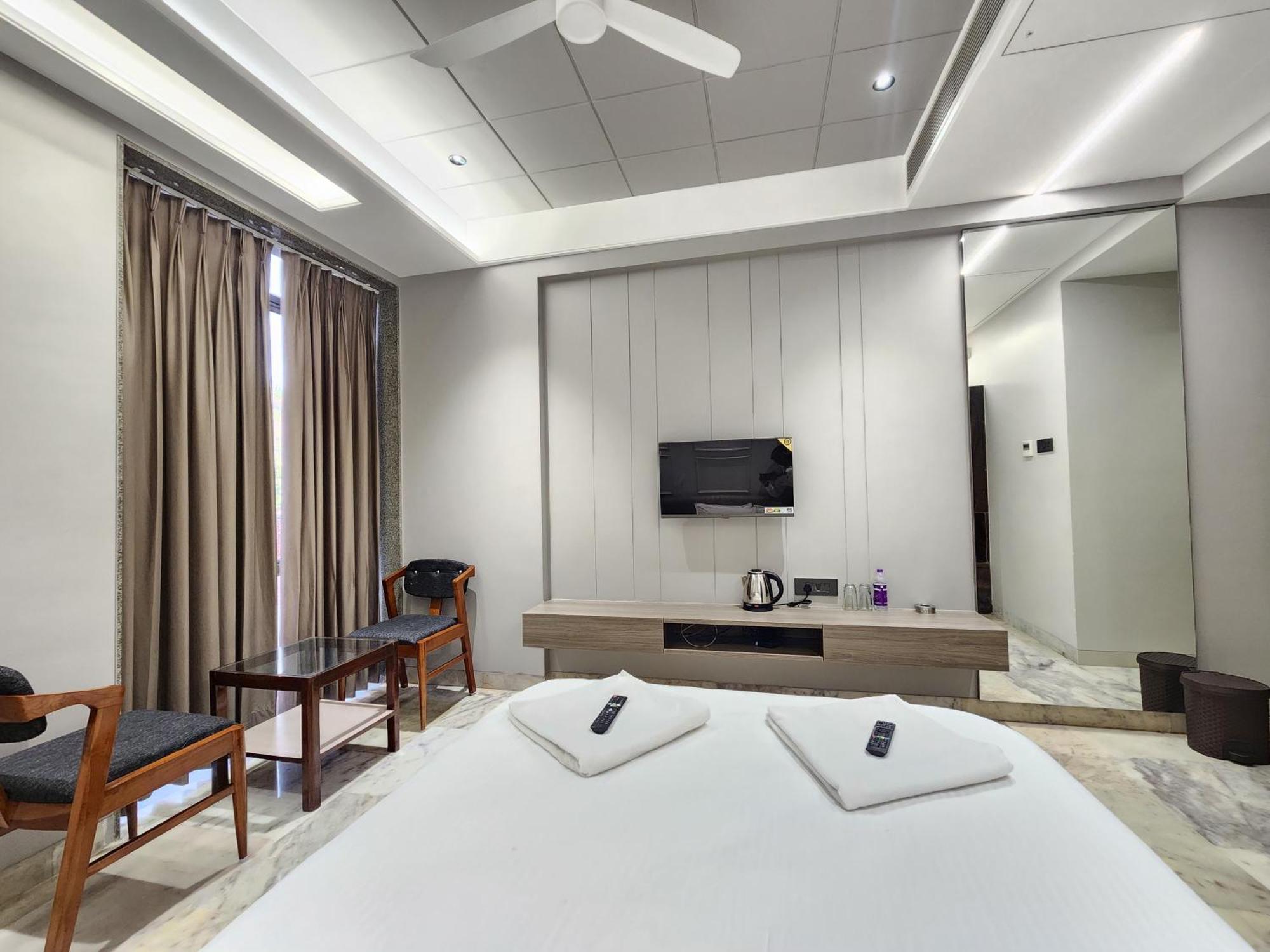 Hotel Statusinn, Ichalkaranji Luaran gambar