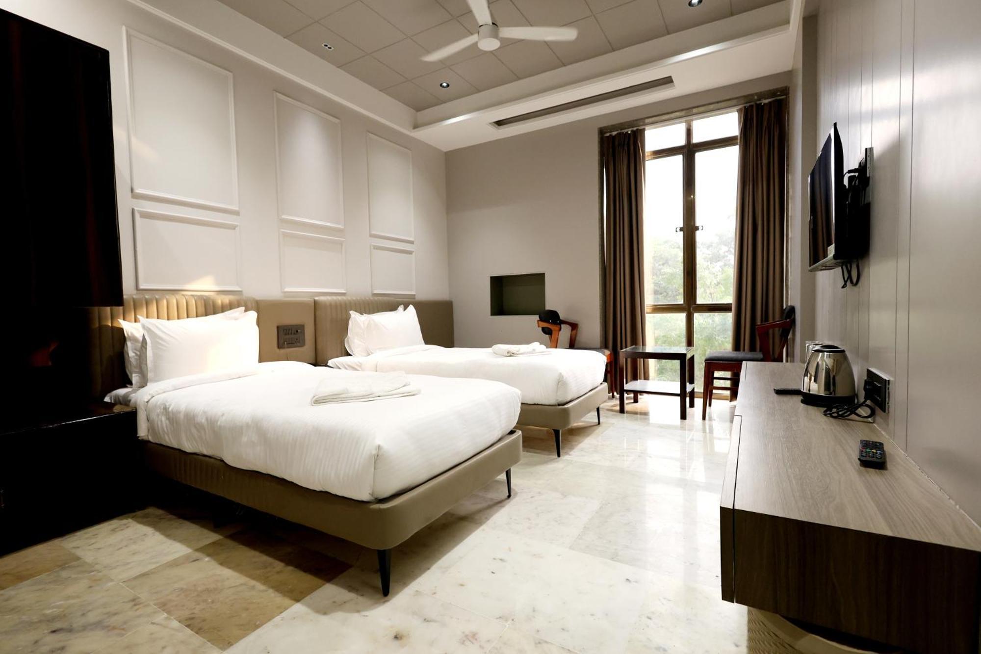 Hotel Statusinn, Ichalkaranji Luaran gambar