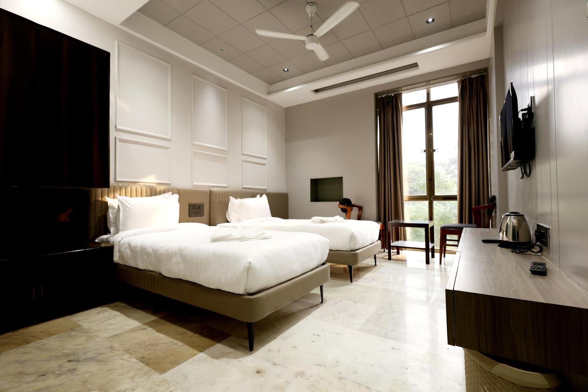 Hotel Statusinn, Ichalkaranji Luaran gambar