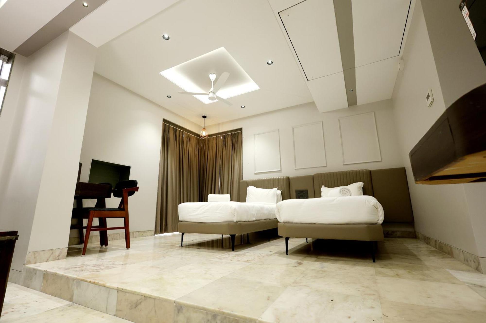 Hotel Statusinn, Ichalkaranji Luaran gambar