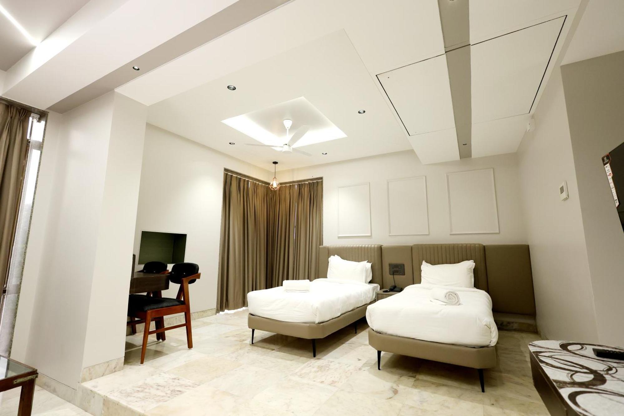Hotel Statusinn, Ichalkaranji Luaran gambar