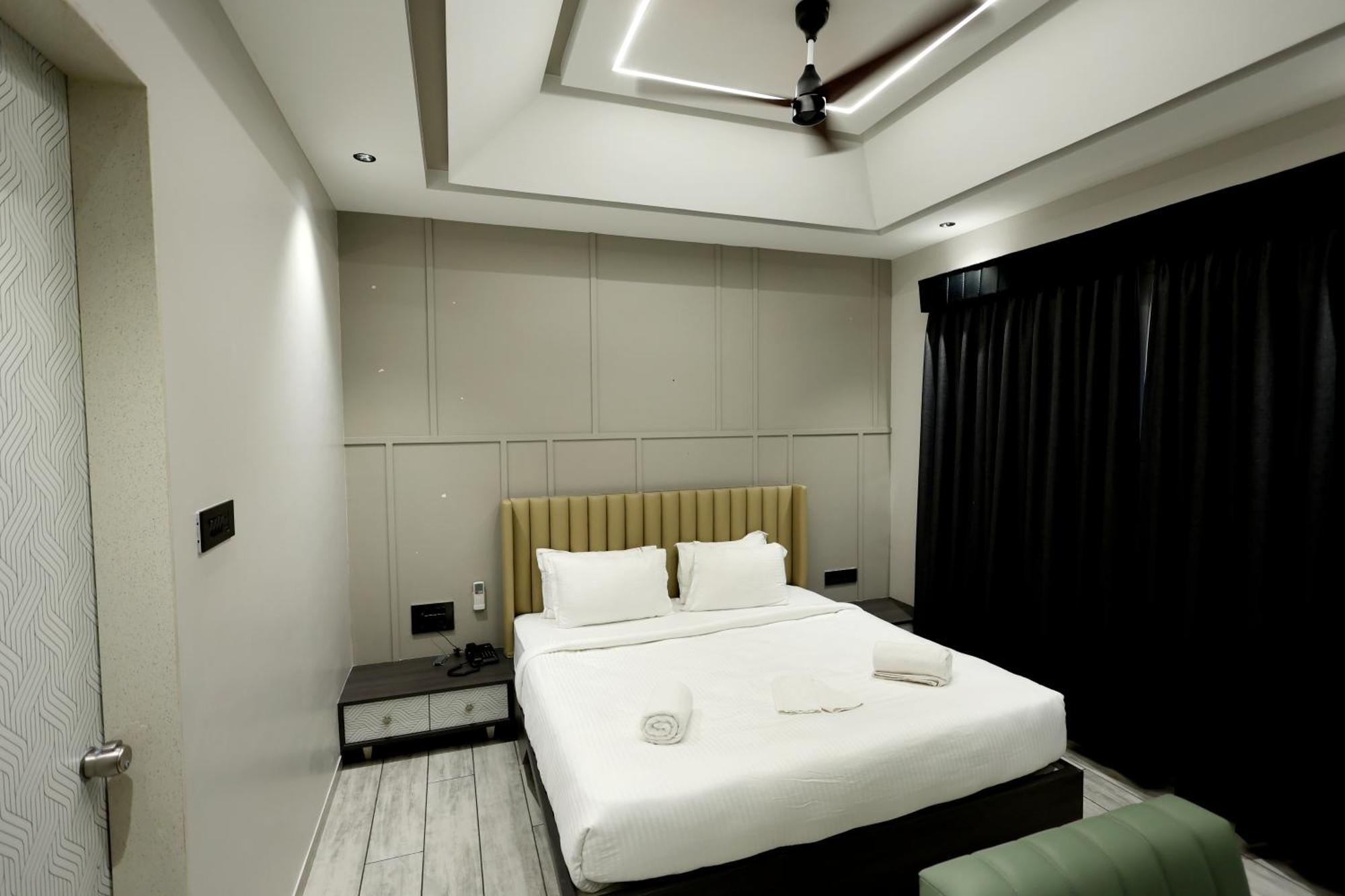 Hotel Statusinn, Ichalkaranji Luaran gambar