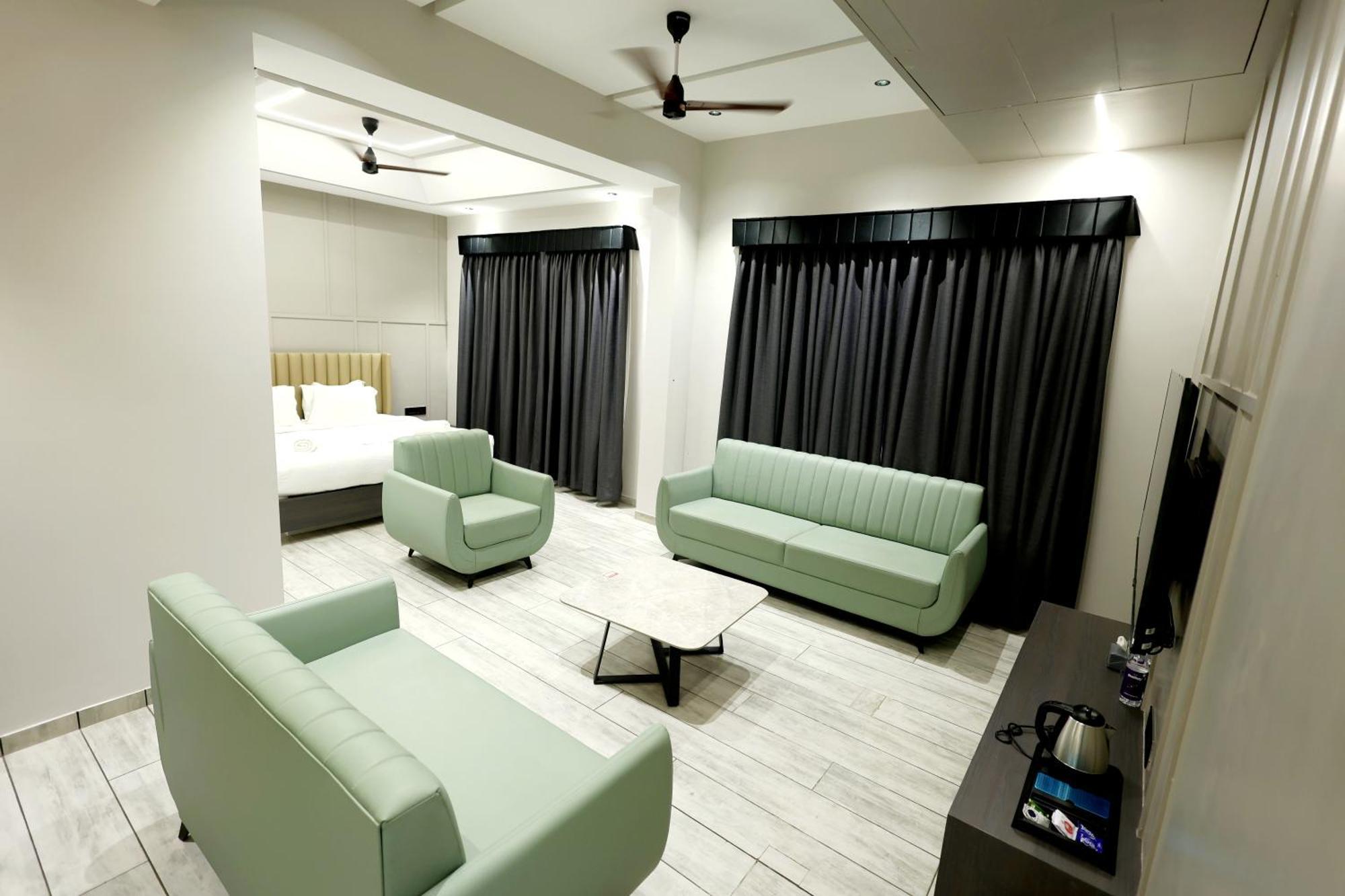 Hotel Statusinn, Ichalkaranji Luaran gambar