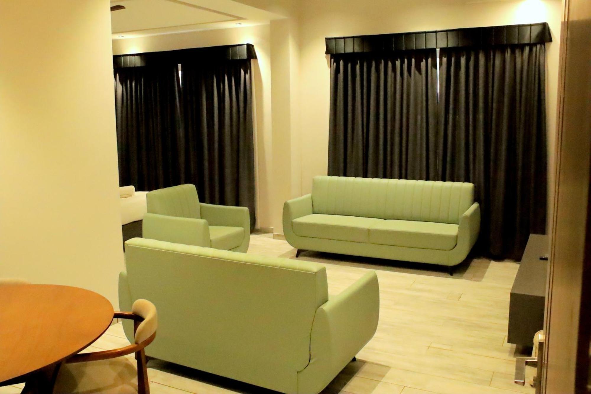 Hotel Statusinn, Ichalkaranji Luaran gambar