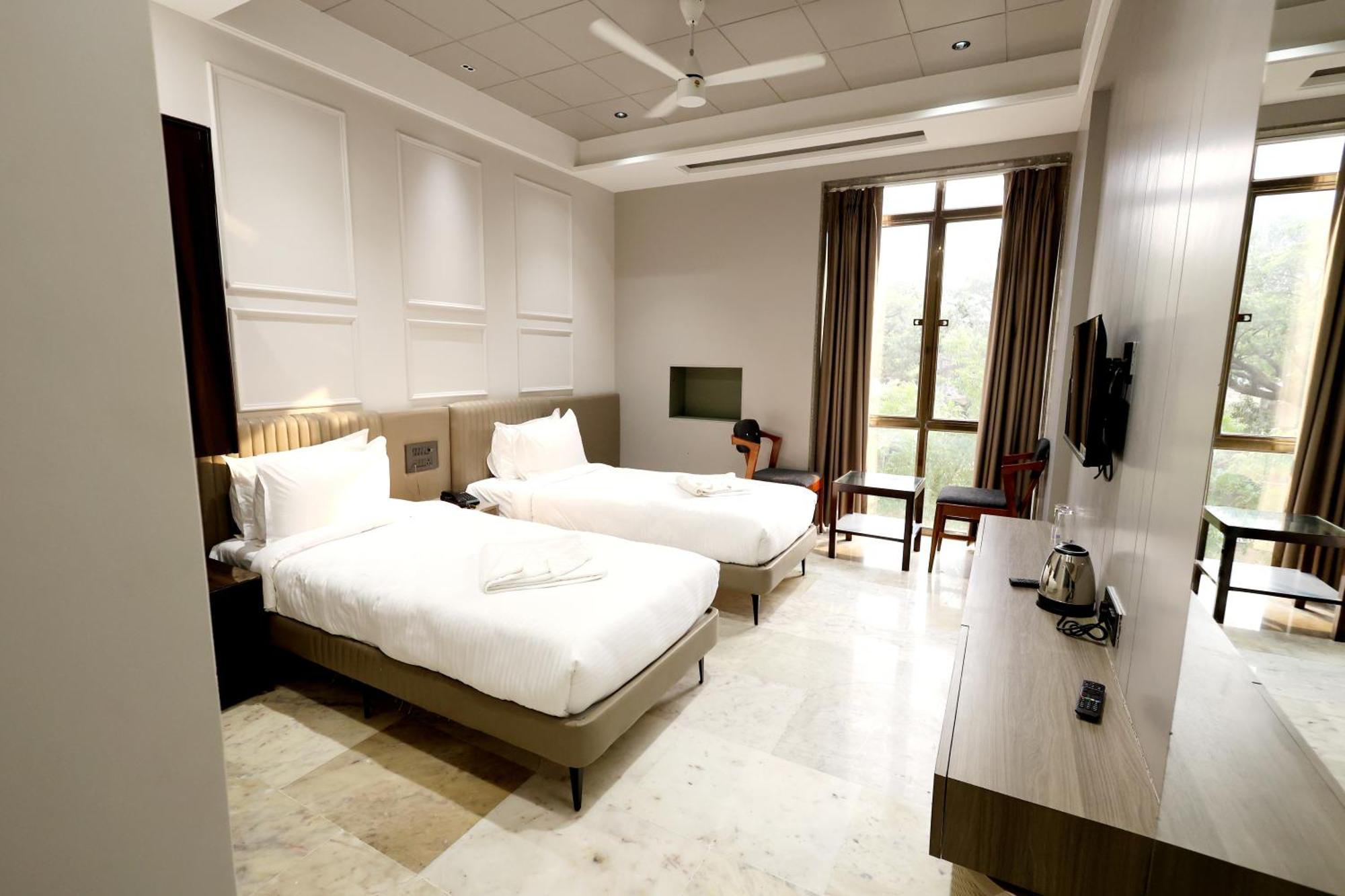 Hotel Statusinn, Ichalkaranji Luaran gambar